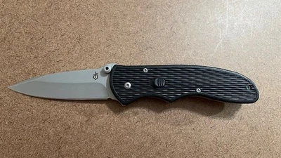 Gerber 1910622A Knife Plain Blade Folding Pocket Knife Black Handle – Great - Image 1 of 4