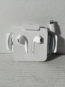 Apple iPhone Genuine OEM White Corded Earbuds NEW with DONGLE ADAPTER - Picture 1 of 2