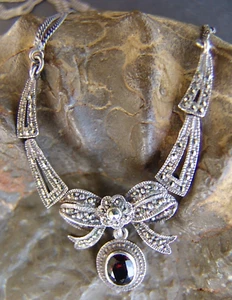 925 SILBER JUGENDSTIL COLLIER MIT MAKASITEN & ANTIK SCHLIFF GRANAT, UM 1920 - Bild 1 von 4