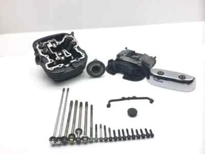 Culata de motor completa con levas trasera 2005 Suzuki Boulevard S50 2218 Foto 1 de 4