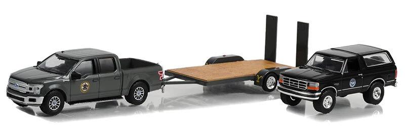 GREENLIGHT - 2018 FORD F-150 con 1992 FORD Bronco con porta auto YELLOWSTONE ... - Immagine 1 di 1