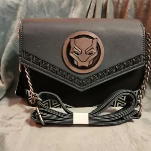 Bolso Bandolera Loungefly Marvel Black Panther Wakanda Forever - Imagen 1 de 2