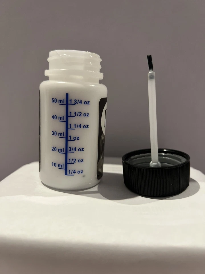 Touch up Paint - BMW Alpine White - Color Code: 300 - 2oz - w/ brush - Image 1 of 2