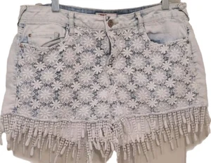 LEI Ashley Low Rise Women/Juniors Denim Shorts Size 13 Fringe Lace Embroidery - Picture 1 of 16