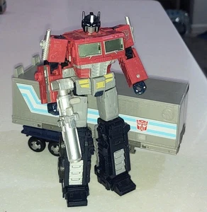 Transformers Netflix OPTIMUS PRIME w Trailer Siege War For Cybertron  - Picture 1 of 8
