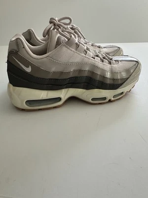 Nike Women’s 8.5 Air Max 95 Desert Sand Sneakers 307960-011 EUR 40 Shoes - Image 1 of 4