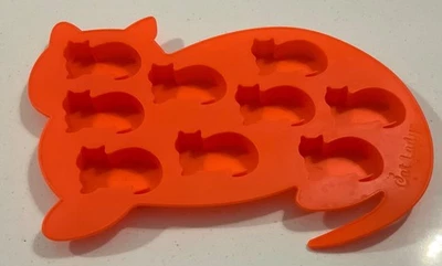 NEW CAT LADY BOX CAT SILICONE MOLD, ICE CUBE TRAY - Image 1 of 2