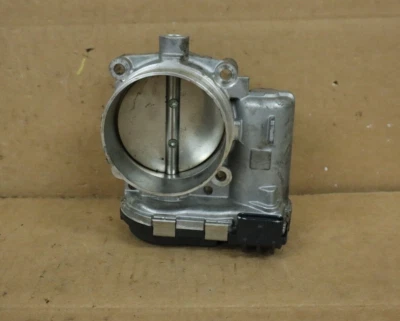 Cuerpo del acelerador del motor 12 13 14 15 16 17 Chrysler Town & Country 3,6 L 05184349AC Foto 1 de 4