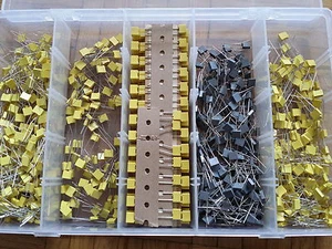 Lot de 10 Condensateur MKT LCC Polyester 100v 1nf neuf 1n0J100 pas de 5mm - Picture 1 of 1