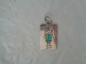 Llavero Personalizado Niña "Leah" Tono Plateado/Metal - Imagen 1 de 1