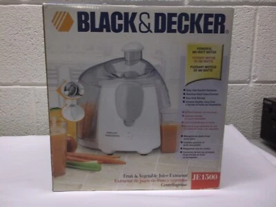 NEW Black & Decker Fruit and Vegetable Juice Extractor JE1500 / White - Image 1 of 4