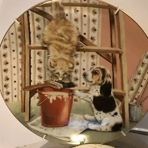 royal worcester Crown “A Sticky Situation” Plate - Picture 1 of 3