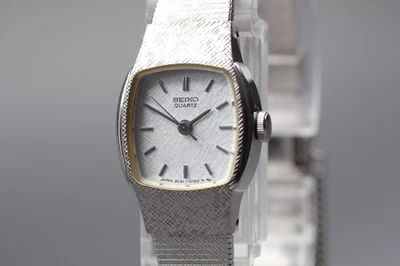 Vintage 1986 Casi Como Nuevo Seiko Pulsera 2C21-5290 Plata Cuarzo Damas Reloj... - Imagen 1 de 4