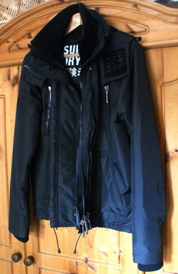 SUPERDRY "Mountain SD Windcheater" Jacke mit Kapuze, Herren, Gr. M NEU - Bild 1 von 4