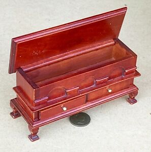 Ex-Display Mahogany Colour Wooden Chest Tumdee 1:12 Scale Dolls House Miniature