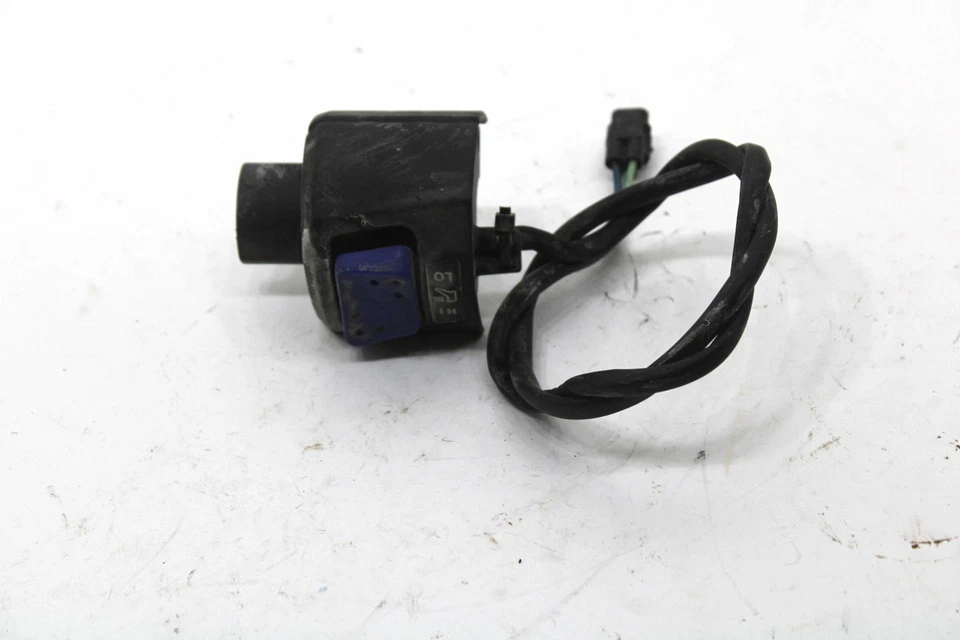 2007 Yamaha Attak Gt Oem Right Handlebar Controll 8FP-82720-01-00SY135 - Image 1 of 4