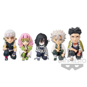 Set of 5 Demon Slayer World Collectable Figure - Be in front of the "Oyakata-Sam - Picture 1 of 1