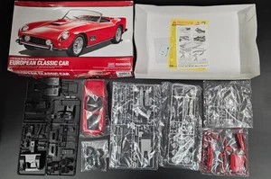 ACADEMIA FERRIS BUELLER'S DAY OFF FERRARI 250 GT CALIFORNIA SPYDER 1/24 *SIN INST* - Imagen 1 de 8