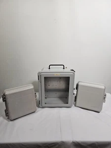 Lotto di 3 custodie elettroniche per esterni - 8"x8"x4,5", 13"x11"x6" - multi montaggio - Foto 1 di 22