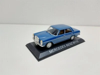 Mercedes-Benz 220 W115 Blu del 1968 - DeAgostini 1/43 - Immagine 1 di 2