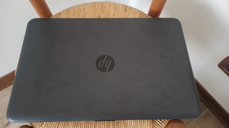 Notebook HP 255 G5 - Immagine 1 di 4