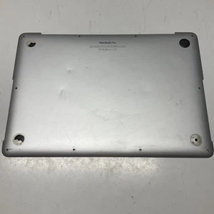 604-02878-A Apple MacBook Pro 13" A1502 Retina 2015 Bottom Case Silver Genuine - Picture 1 of 7