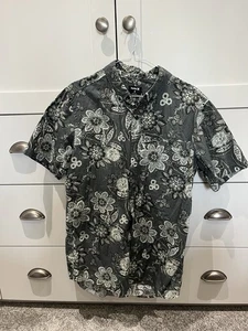 Hurley Short Sleeve Shirt In White Size Medium - Picture 1 of 2