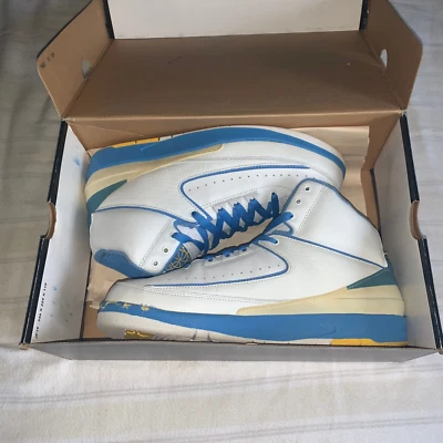 Jordan 2 Retro Melo University Blue 2004 (Hombre, Talla 10.5) *SEPARACIÓN DE SUELA* Foto 1 de 4