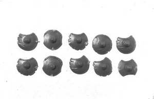 ORC & GOBLIN SMALL SHIELDS 10x 28mm HISTORICAL sprue JobLot Bits LOTR WARHAMMER - Picture 1 of 1