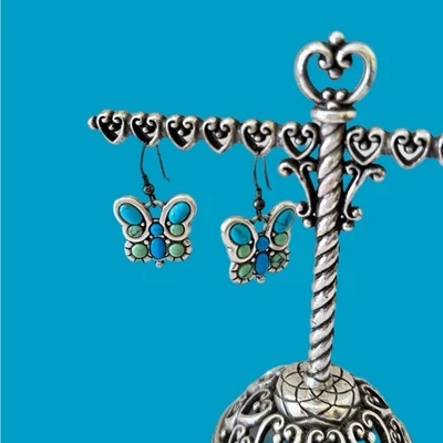 Brincos de borboleta com detalhes em turquesa e verde - Imagem 1 de 4