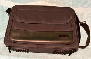 Targus Green Laptop Bag/Briefcase model CN04 W/ Shoulder Strap 15” Laptop  - Picture 1 of 11