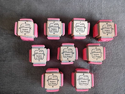 Hampton искусства марки диффузии блок букв A-Z и цифры 1-8 © 2004  - Изображение 1 из 4