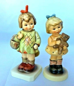 MI Hummel Club 1995/96 Final Issue Two figurines 4"  Cuddles 2049/A & gift 479 - Picture 1 of 9
