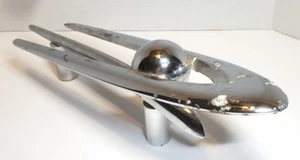 VINTAGE 1955 - 1956 PACKARD PATRICIAN AUTOMOBILE HOOD ORNAMENT - Picture 1 of 10