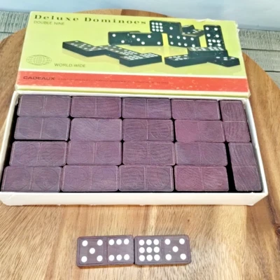 Juego de dominó de lujo vintage 1972 55 piezas juego clásico Milton Bradley Foto 1 de 4