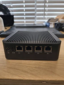QOTO Q190G4-S02 Industrial PC Gateway Router Firewall - 1 zepsuty port! - Zdjęcie 1 z 11
