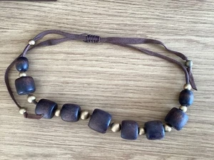Large Brown Wooden Bead Adjustable Necklace In VGC - Picture 1 of 1
