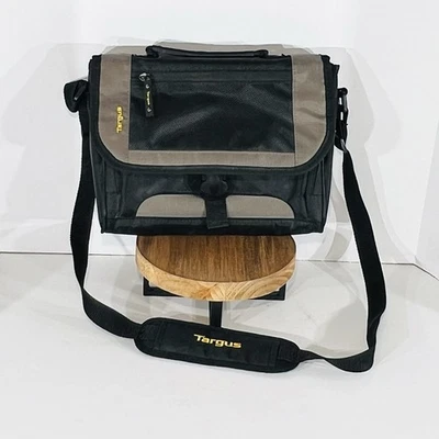 TARGUS Messenger Bag City Gear Mini For Tablets Black/Gray Multiple Pockets - Image 1 of 4