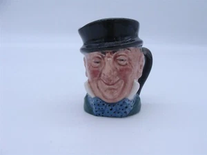 Kleine Royal Doulton Figur Toby Tasse - Bild 1 von 7