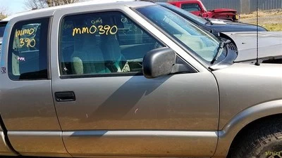 Passenger Front Door Chevrolet Electric Fits 98-05 BLAZER S10/JIMMY S15 2693364 Foto 1 de 4