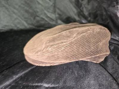 Vintage United Hatters Cabbie Brown Corduroy Cap Mens Size 7-1/4 To 7-3/8 - Image 1 of 4