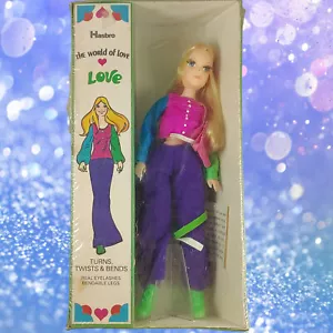 Bambola vintage Hasbro World of Love ""LOVE"" sigillata in fabbrica 1971 ciglia bionde RARA - Foto 1 di 8