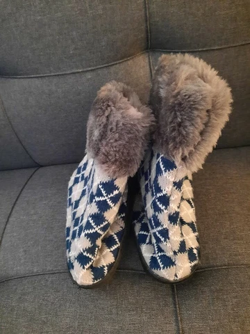 Forever Collectibles Women's Slipper Boots Chicago Bears. Size XL Cover