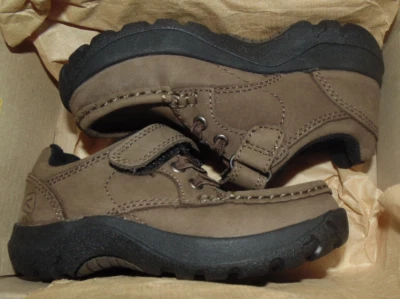 Zapatos de vestir bajos/formales Keen Nopo de cuero (niño pequeño talla 10 marrón pizarra) *NUEVOS* Foto 1 de 2
