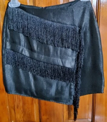 J.O.A. Falda negra con flecos y cremallera mini asimétrica de Los Ángeles talla XS NUEVA CON ETIQUETAS Foto 1 de 4