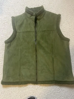 Cabella Womens  Vest Sueded Sherpa Lined Olive Green 2xl Mock Neck  Zip Pockets - Image 1 of 4