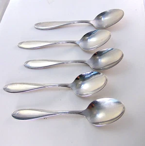 Juego de 5 cucharas sopera ovaladas de acero inoxidable brillante con pergamino barrido por el viento Oneida Camber Cresta - Imagen 1 de 5