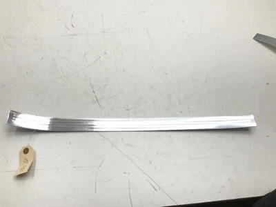 Mercedes-Benz S400 S500 W221 2007-2013 OEM puerta del pasajero delantero derecho moldura del umbral Foto 1 de 4