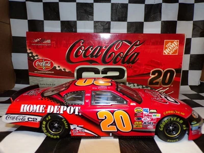 Tony Stewart #20 Home Depot/Coca-Cola C2 2004 Monte Carlo 1:24 Acción 107640 Foto 1 de 4