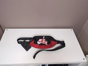 Nike Air Jordan Jumpman Waistpack BumBag nero e rosso nuovo - Foto 1 di 7